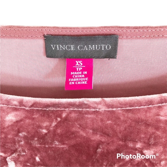 VINCE CAMUTO Crushed Velvet Sleeveless Top - Picture 3 of 3